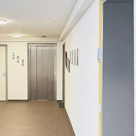 Stella Barrierefrei & Zentral, Mit Balkon, Aufzug & Parkplatz Apartment