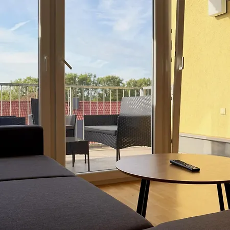 Stella Barrierefrei & Zentral, Mit Balkon, Aufzug & Parkplatz